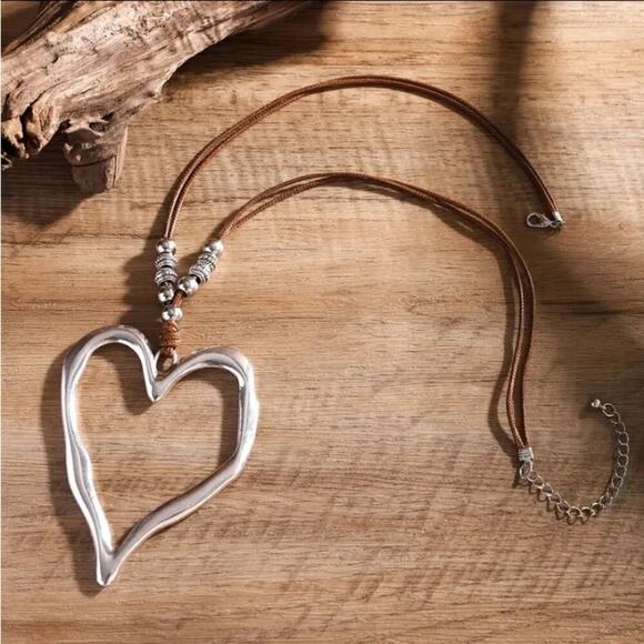 Exaggerated Silver Heart Statement Necklace Boho Oversized - Picture 5 of 9
